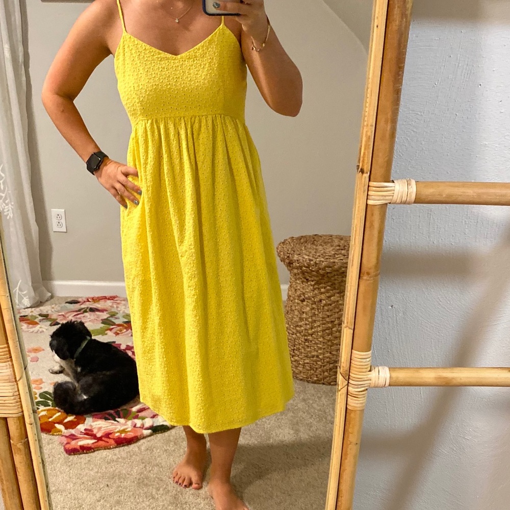MIDI yellow dress